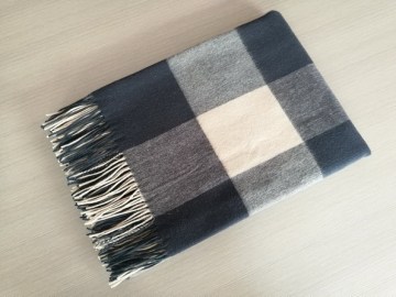 Wool blanket for men and women