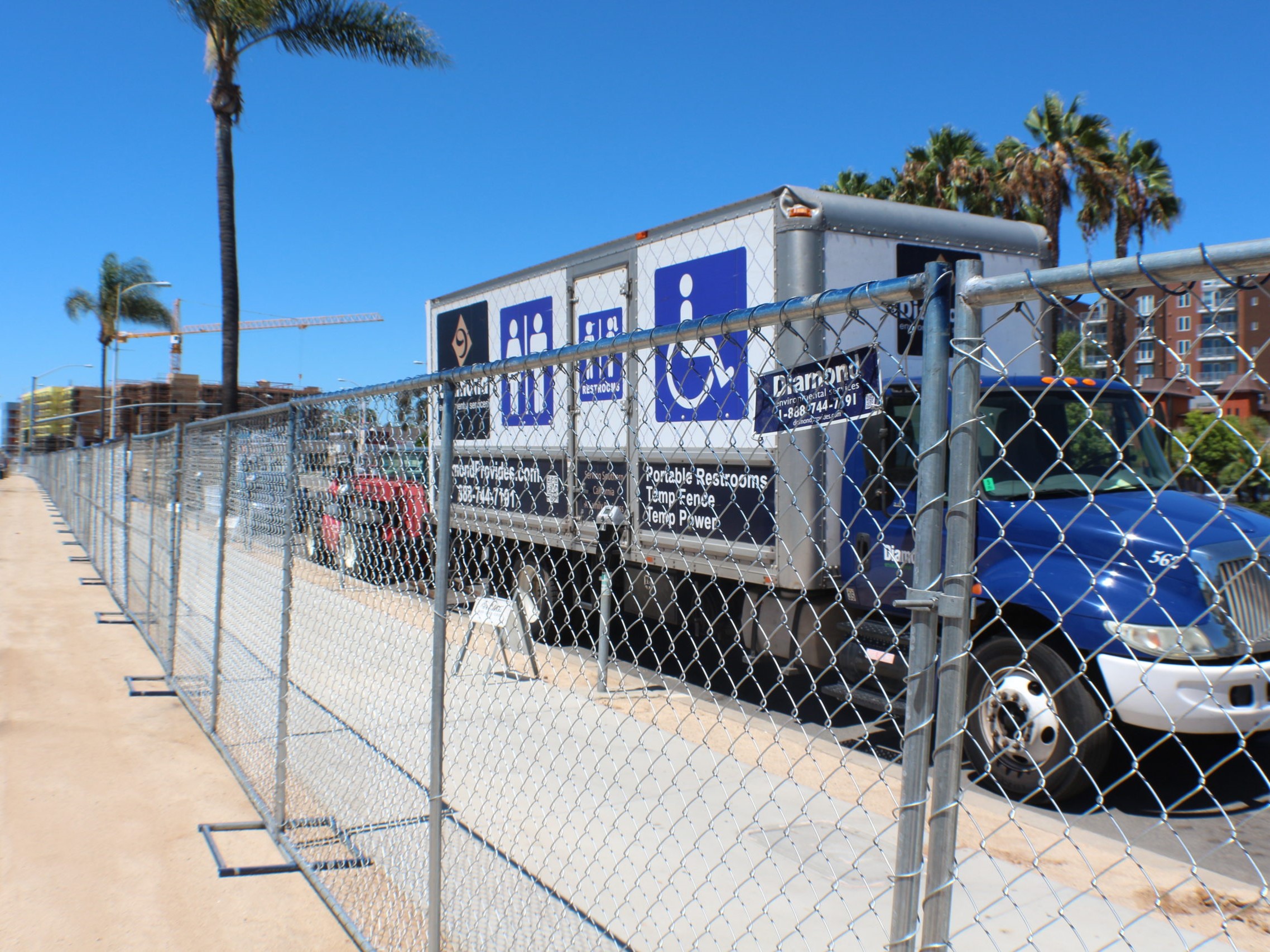 temporary fence3