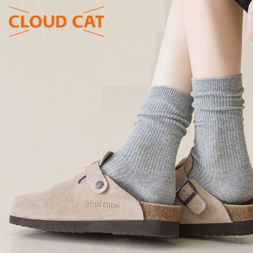 Șosete calde la mijlocul gambei pentru toamnă