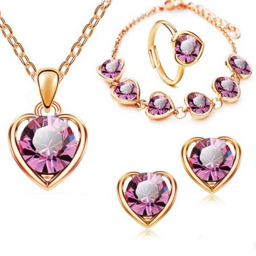 Brave Light Wholesale 4pcs/sets Love Heart Pendant Necklaces Bracelet Earrings Rings Jewelry Set Gold Plated Crystal Jewelry