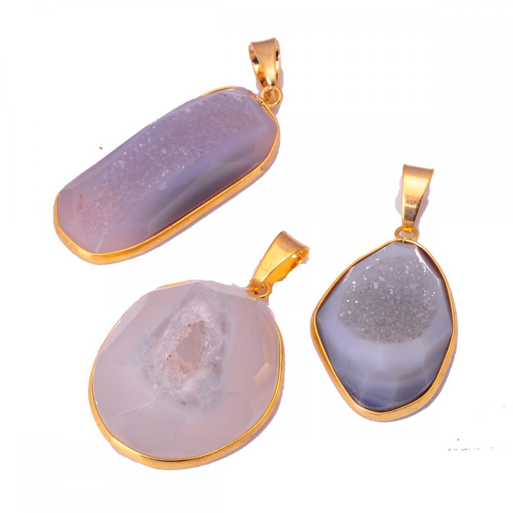 Collier en véritable agate avec pendentif en cristal druzy et chaîne en or