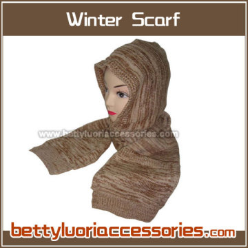 SCARF W HOOD