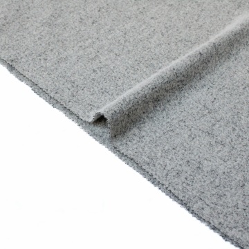 古典的なベージュ グレーのボイルド ウール ブレンドのファッション生地