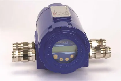 Flanged ultrasonic flowmeter for gas