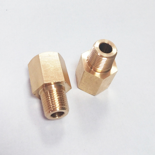 1 / 8NPT Female a 1 / 8BSPT Adaptador de latón masculino