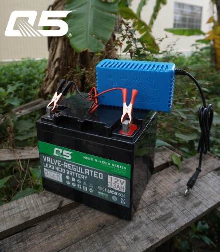 12V4A Automatic Trickle Lead acid battery Charger Storage Battery Charger