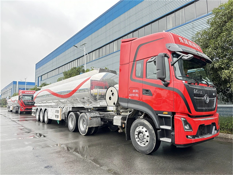 Tanque de óleo de alumínio de 32cbm semi -trailer
