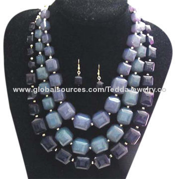 Chokers, made of acrylic beads, cadmium-, lead- and nickel-free
