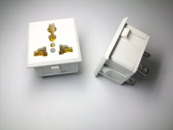 2017 Universal Type us eu uk au multi socket insert outlet plug