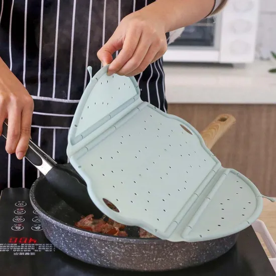 Silicone Foldable Splatter Screen: Perfect Protection for 10 and 12 Inch Frying Pans