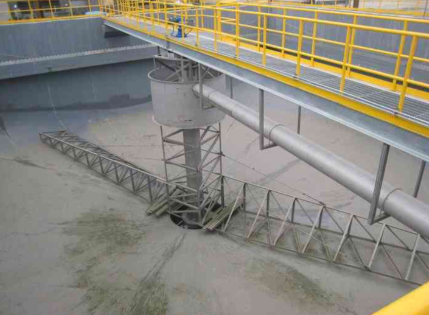 Center-Drive Single-Pipe Sludge Scraper