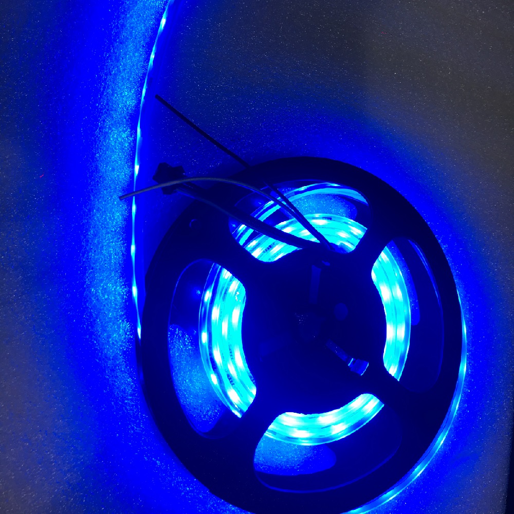 Indibidwal na kontrol ng makukulay na kakayahang umangkop WS2811 LED strip light