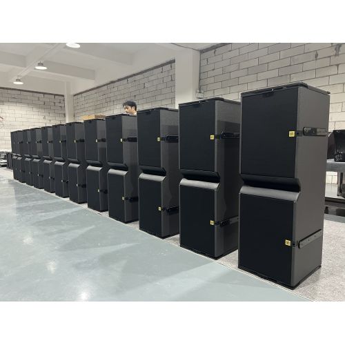 L-acousticSk2SpeakerDouble 12 cali, Alto 4*5,5 cala, treble 2*3 cale, obowiązki do profesjonalnych występów na zewnątrz