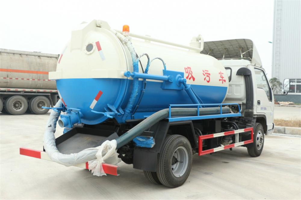 شاحنة فراغ المرحاض الجديدة رخيصة FOTON 4000litres