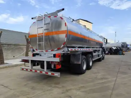 Heavy Duty HOWO Fuel Tank Truck for Industrial Use