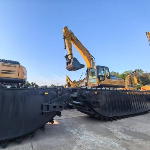 Надзейны патрыманы экскаватар-амфібія XE215S