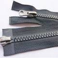 Exquisite black plastic separating zipper for apparel