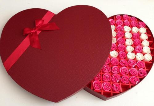 Love Heart Shape Flower Cardboard Packaging Box