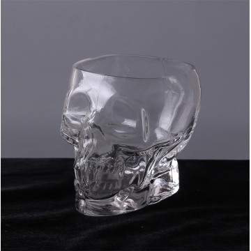 Schnapsglas-Set mit schwerem Sockel und Totenkopf