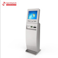 Kiosk cấp phát thẻ ở trạm xe buýt thanh toán bằng tiền mặt