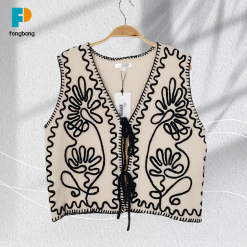 Renkli İp Detaylı Nakışlı Kolsuz Hırka