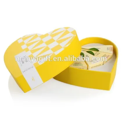 Couture Petite Heart Gift Box , Small Metal BoxTea Tin Box , Confectionery Can