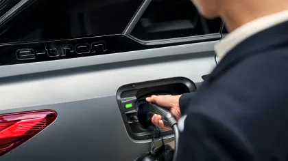 Hot Sale Auto Car Q5 E-Tron 2023/40 E-Tron New Energy Electric Car