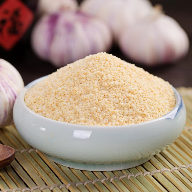 garlic granules or garlic ground