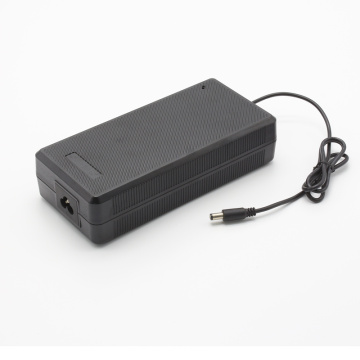 120-200W High Efficiency Switching AC DC Power Adapter