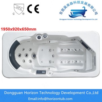 Single person luxury hot tub