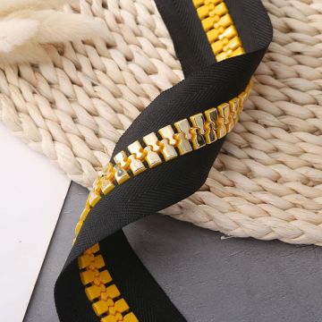 Slap-up 11inch golden metal zipper for jacket