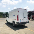 Camión de transporte refrigerado IVECO con aislamiento avanzado