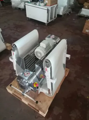 Single Phase Bakery Small Pastry Bread Dough Sheeter Manual Croissant Dough Sheeter Flatten Dough Roller for Crisp Pastry Baking Equipment