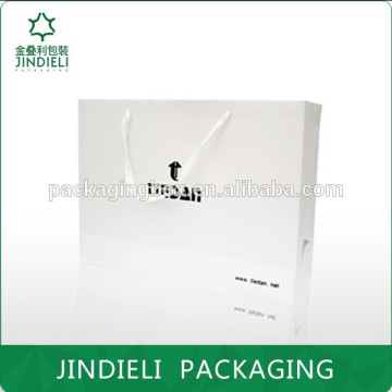 Beauty white paper bag for shopping with ribbon