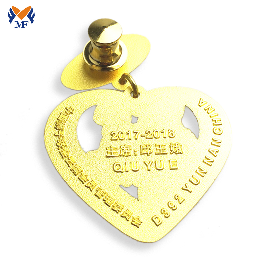 Decoration Gold Heart Diamond Badge