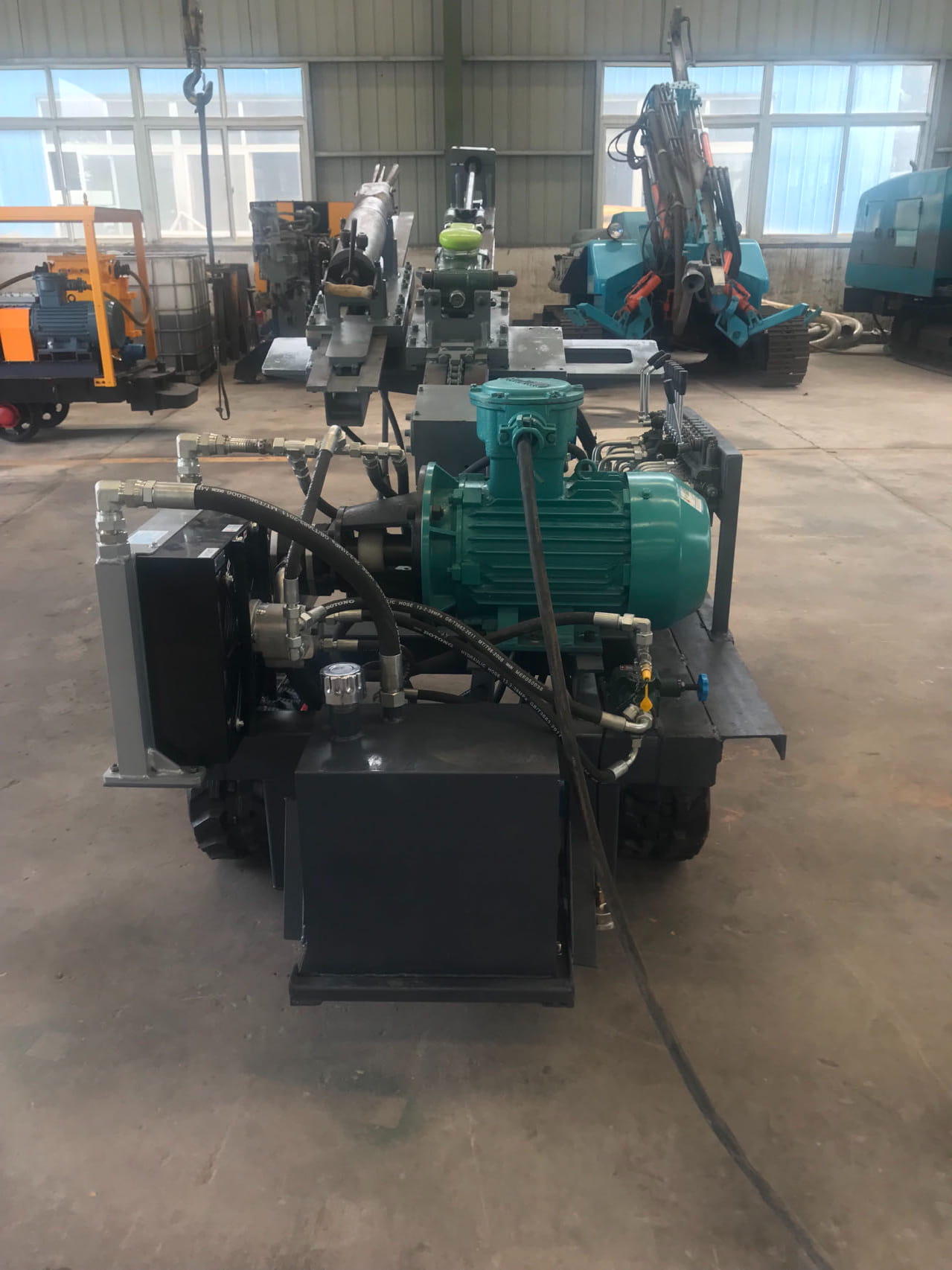 Mining rock splitter