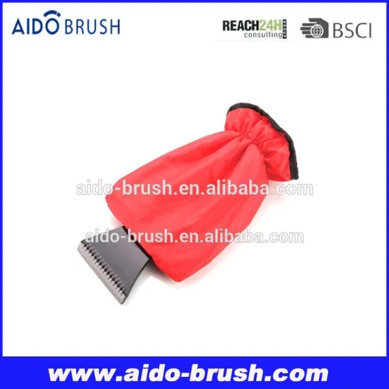 Warm ice scraper mitt/glove/sleevelet with scraper/detachable sheath for a sleeve