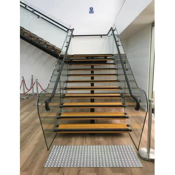 MS2026 درج عالي الجودة في الداخل بتصميم حديث سلالم أحادية من الخشب الصلب