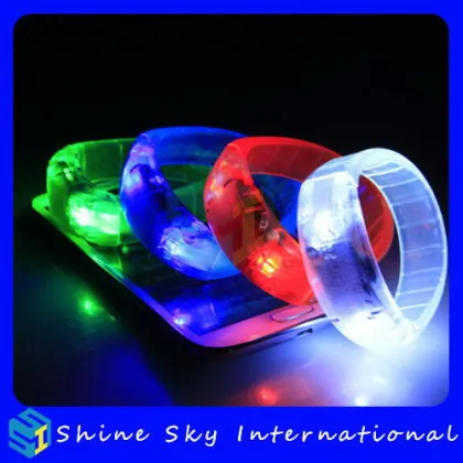 Low Price Professional Party Favor Flashing Glow Bracelet