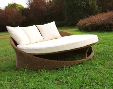 Outdoor PE Rattan Round Daybed