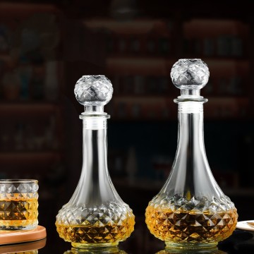 Wholesale Vodka Dispensers & Glass Bottles 700ml/1000ml for White Spirits