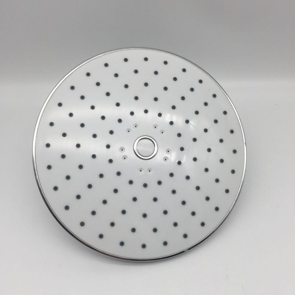 衛生的なプラスチック製のシャワーヘッド