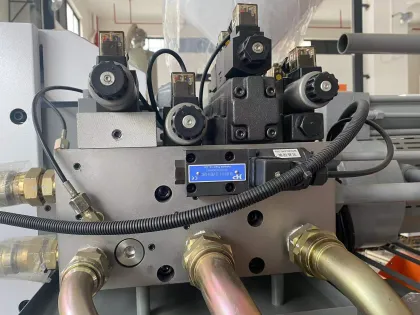 Chen Hsong JM468-MK6: 468 Ton Energy-Saving Plastic Injection Molding Machine