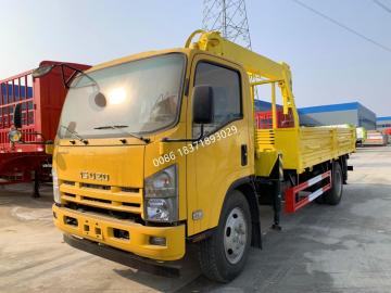 ISUZU 4 ton crane with truck