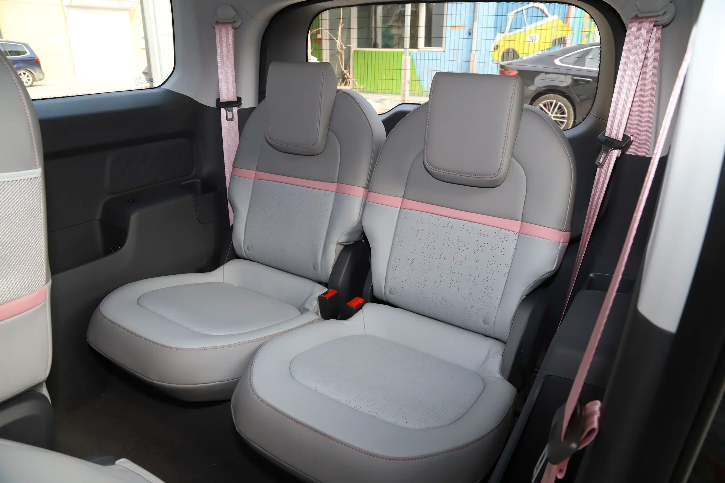 Baojun E300 (8)