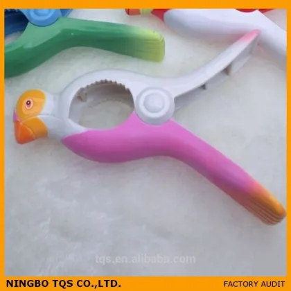 Plastic Parrot Boca Beach Towel Clips