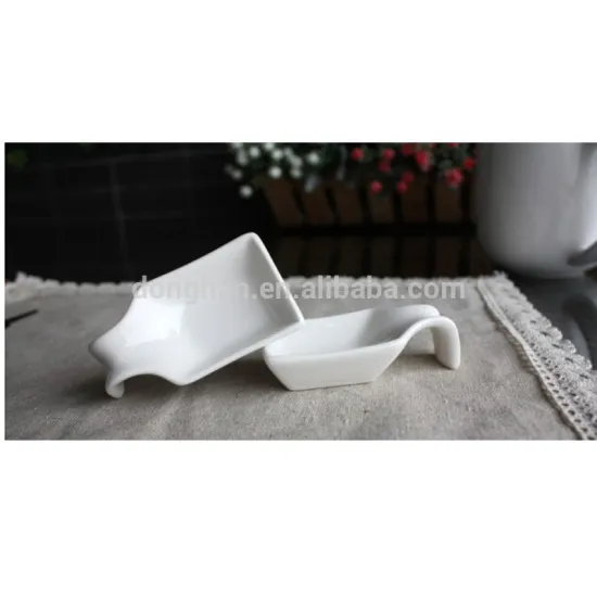 Top quality plate ceramic with chopstick rest