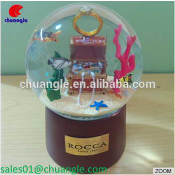 Customize Crystal Polyresin Snow Ball,OEM Glass globe Water Ball factory