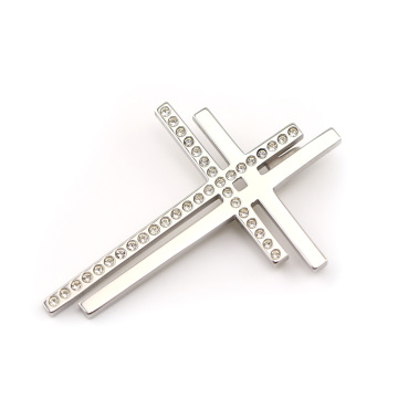 Cross pendant with shining crystal