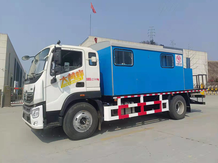 مولد البخار المتنقل EV Diesel Truck Goriler Truck المستخدمة في حقل الزيت